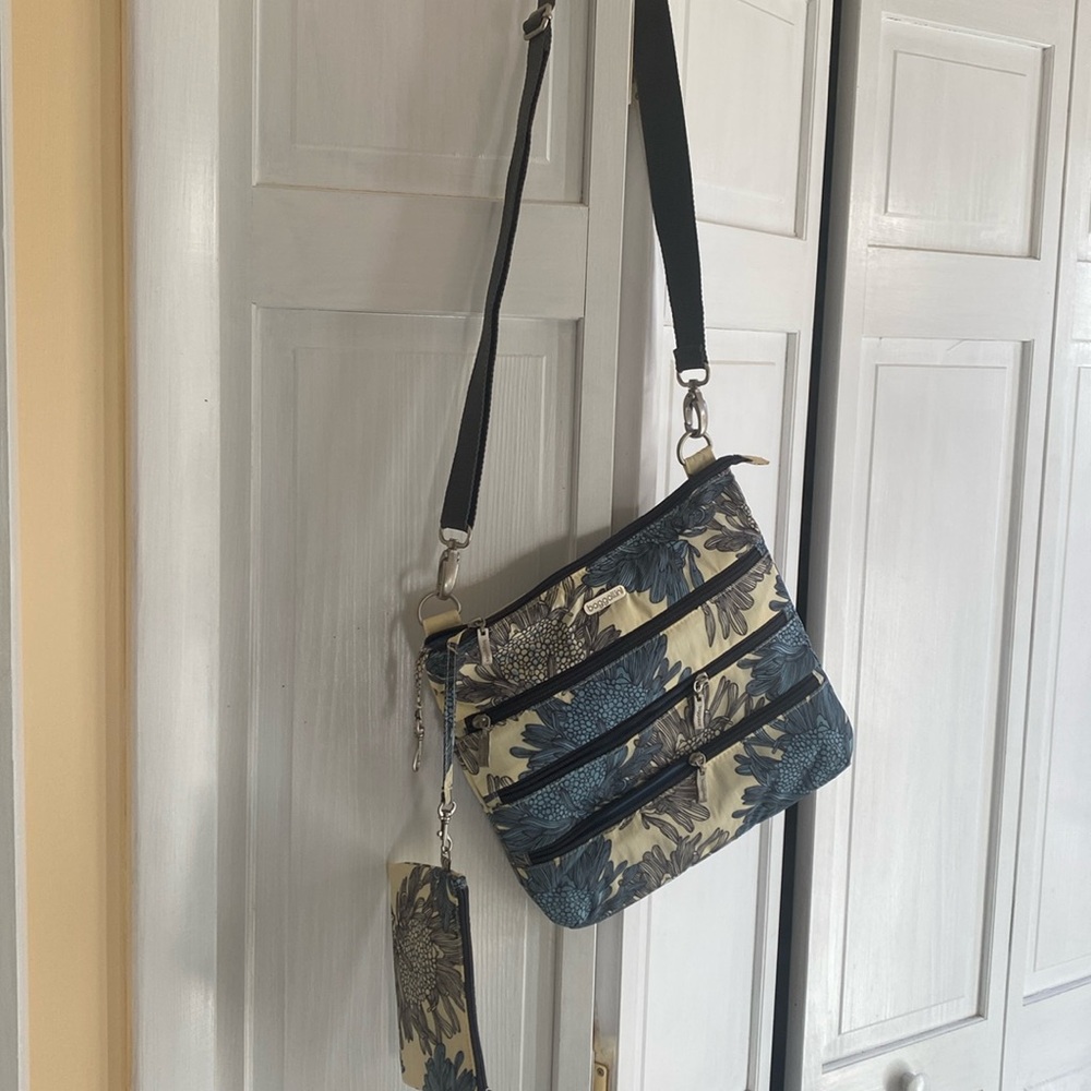 Baggalini nylon cross body with detachable purse